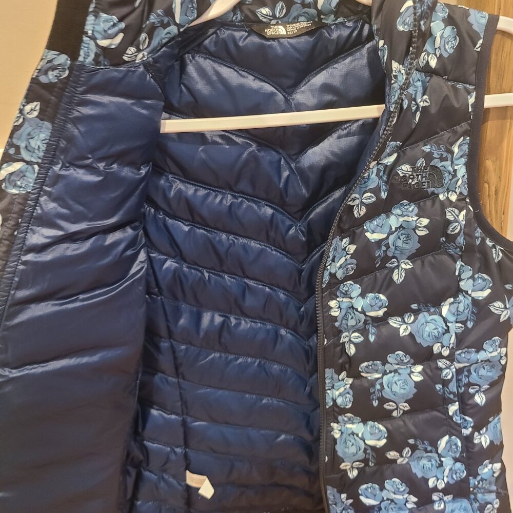 The North Face Down Puffer Vest Floral -- Women's XS - Picture 2 of 5